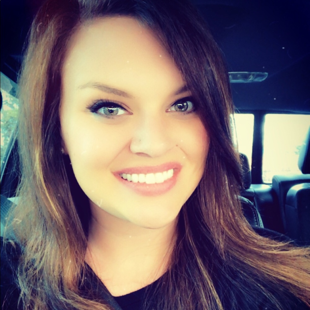 Meet your Posher, Amanda